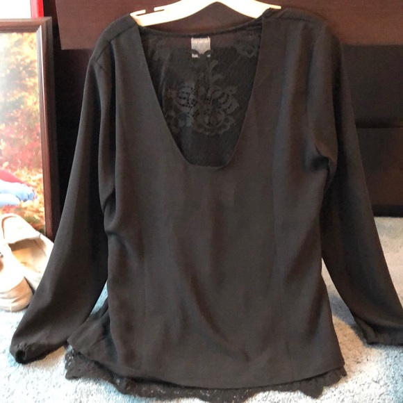 cabi limited addition blouse - Picture 4 of 6